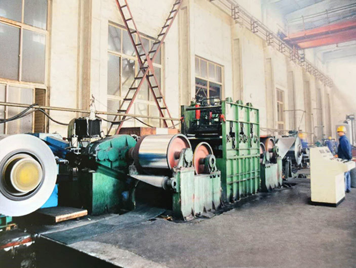 800mm拉伸矫直机组